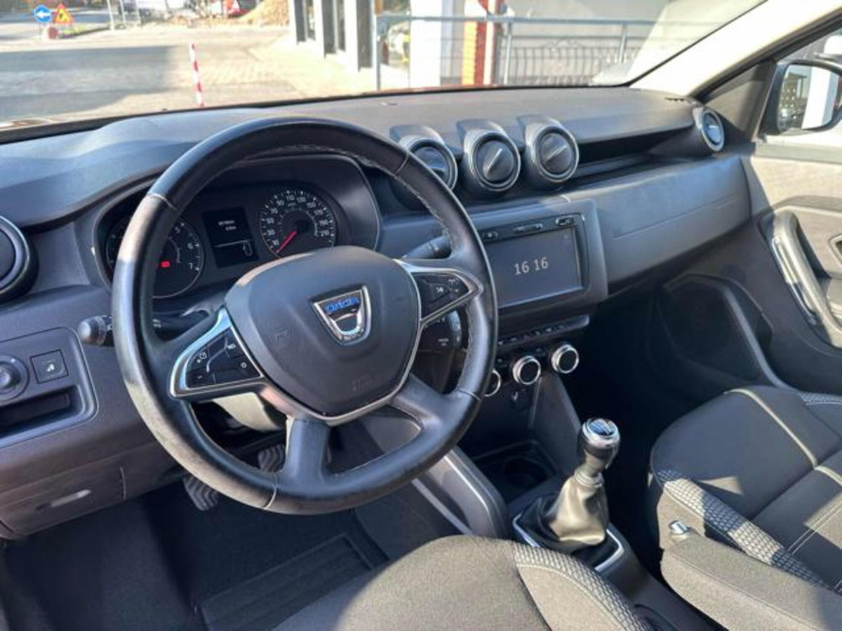 Dacia Duster 1.5 dCi 110CV 4x2 Prestige (3)