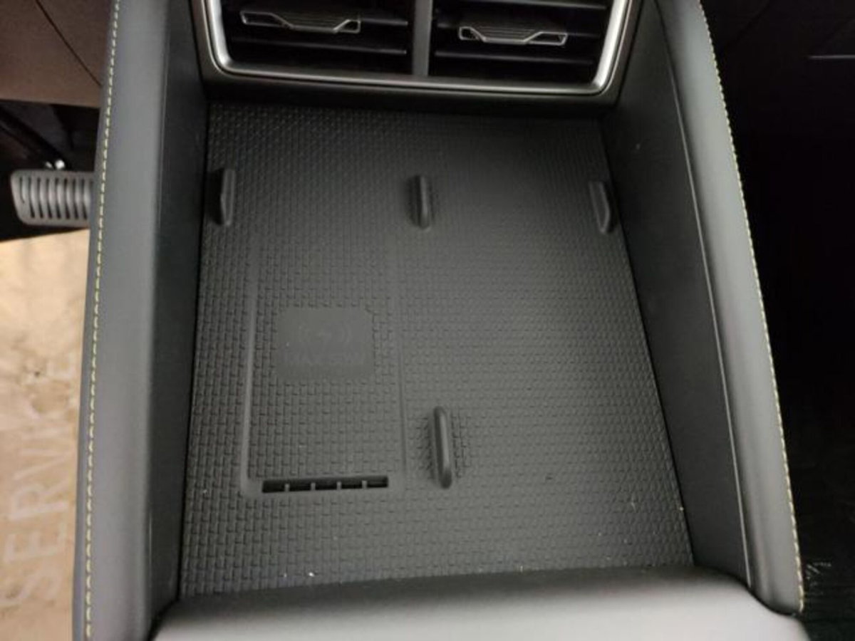 Byd Atto 2 DM-i 1.5 phev Boost 212cv (15)