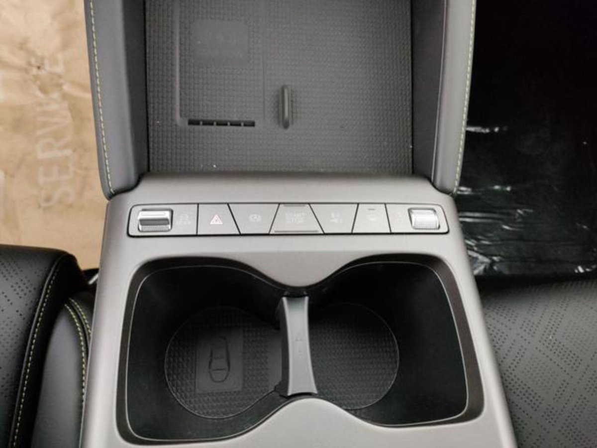 Byd Atto 2 DM-i 1.5 phev Boost 212cv (16)