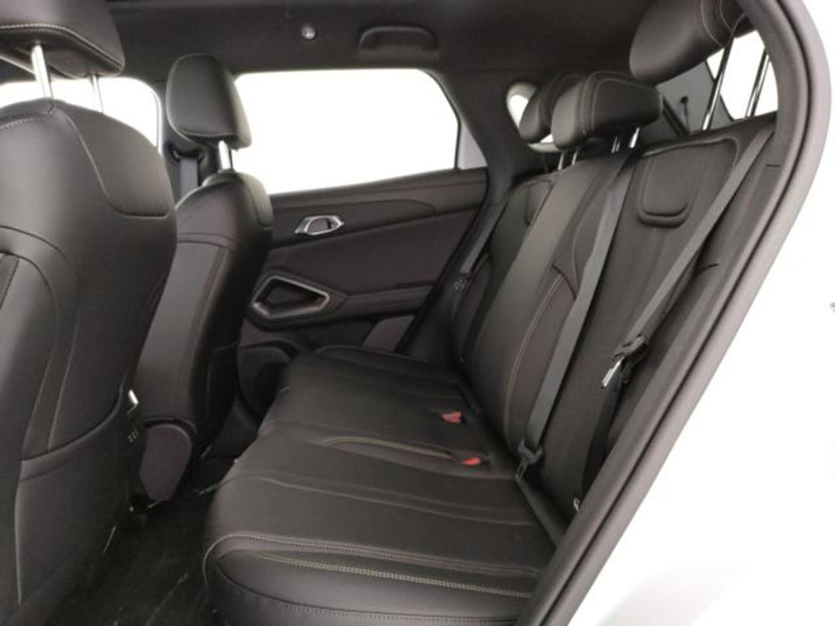 Byd Atto 2 DM-i 1.5 phev Boost 212cv (18)