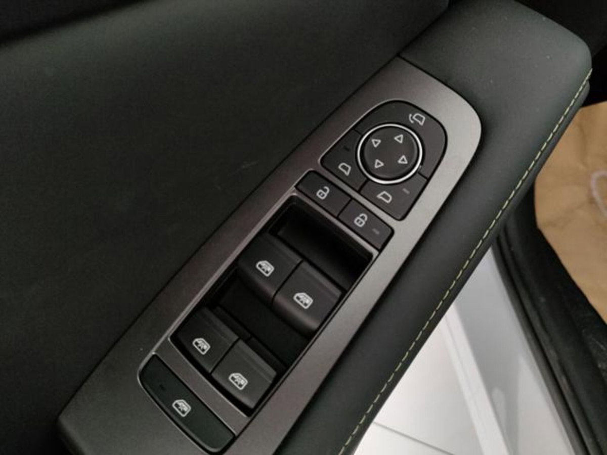 Byd Atto 2 DM-i 1.5 phev Boost 212cv (5)