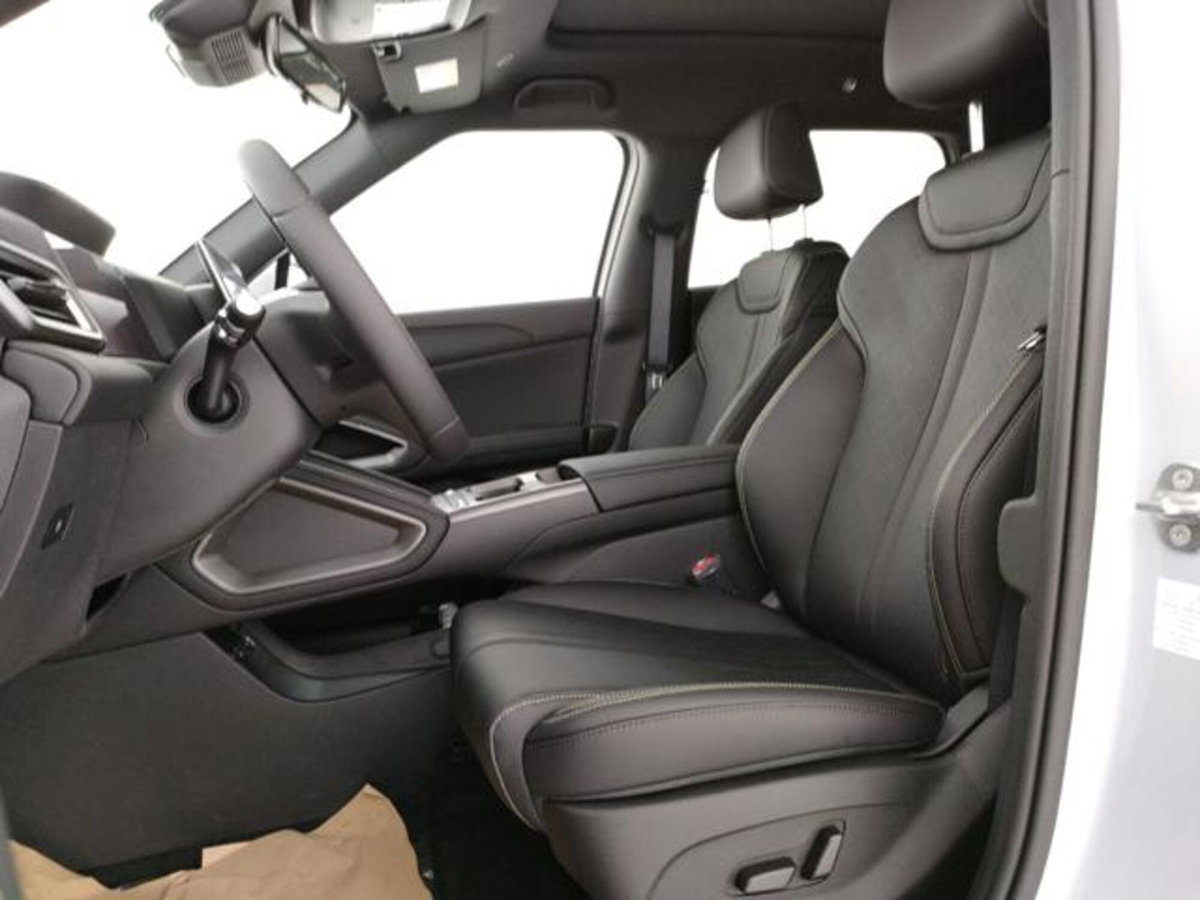 Byd Atto 2 DM-i 1.5 phev Boost 212cv (6)