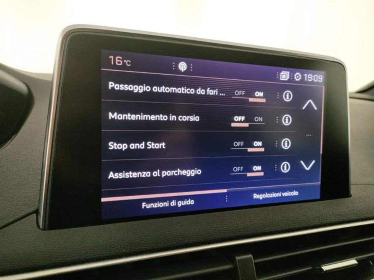 Peugeot 3008 BlueHDi 130 S&S EAT8 GT Line (13)