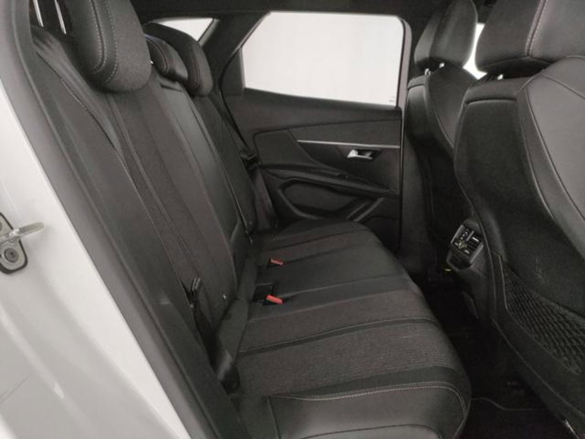 Peugeot 3008 BlueHDi 130 S&S EAT8 GT Line (18)
