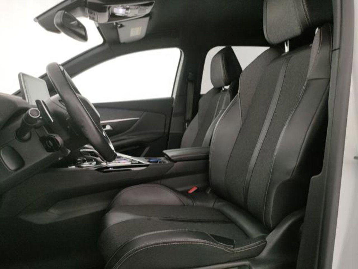 Peugeot 3008 BlueHDi 130 S&S EAT8 GT Line (5)