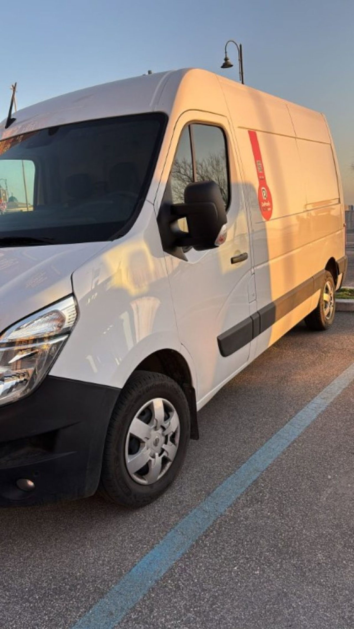 Nissan Interstar Furgone 35 2.3 dCi 130CV Tp-PM-SL-TA N-Connecta Furgone (2)