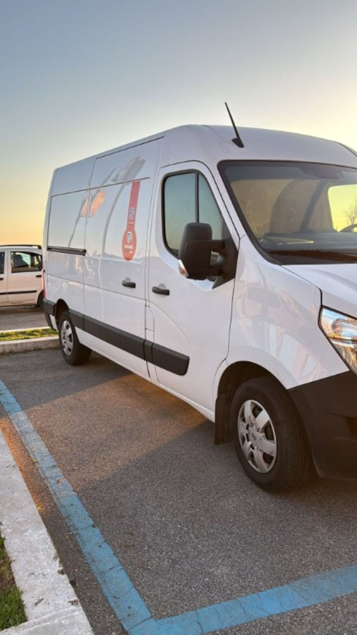 Nissan Interstar Furgone 35 2.3 dCi 130CV Tp-PM-SL-TA N-Connecta Furgone (3)