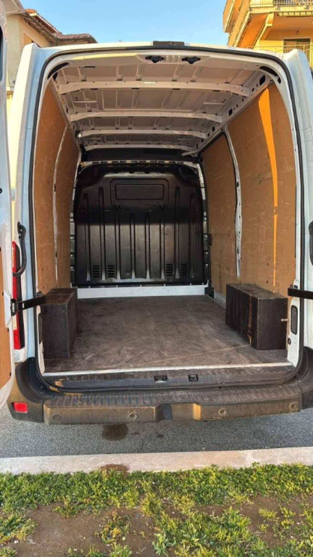 Nissan Interstar Furgone 35 2.3 dCi 130CV Tp-PM-SL-TA N-Connecta Furgone (6)