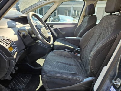 Citroen C4 Picasso 1.6 HDi 110 FAP Classique (7)