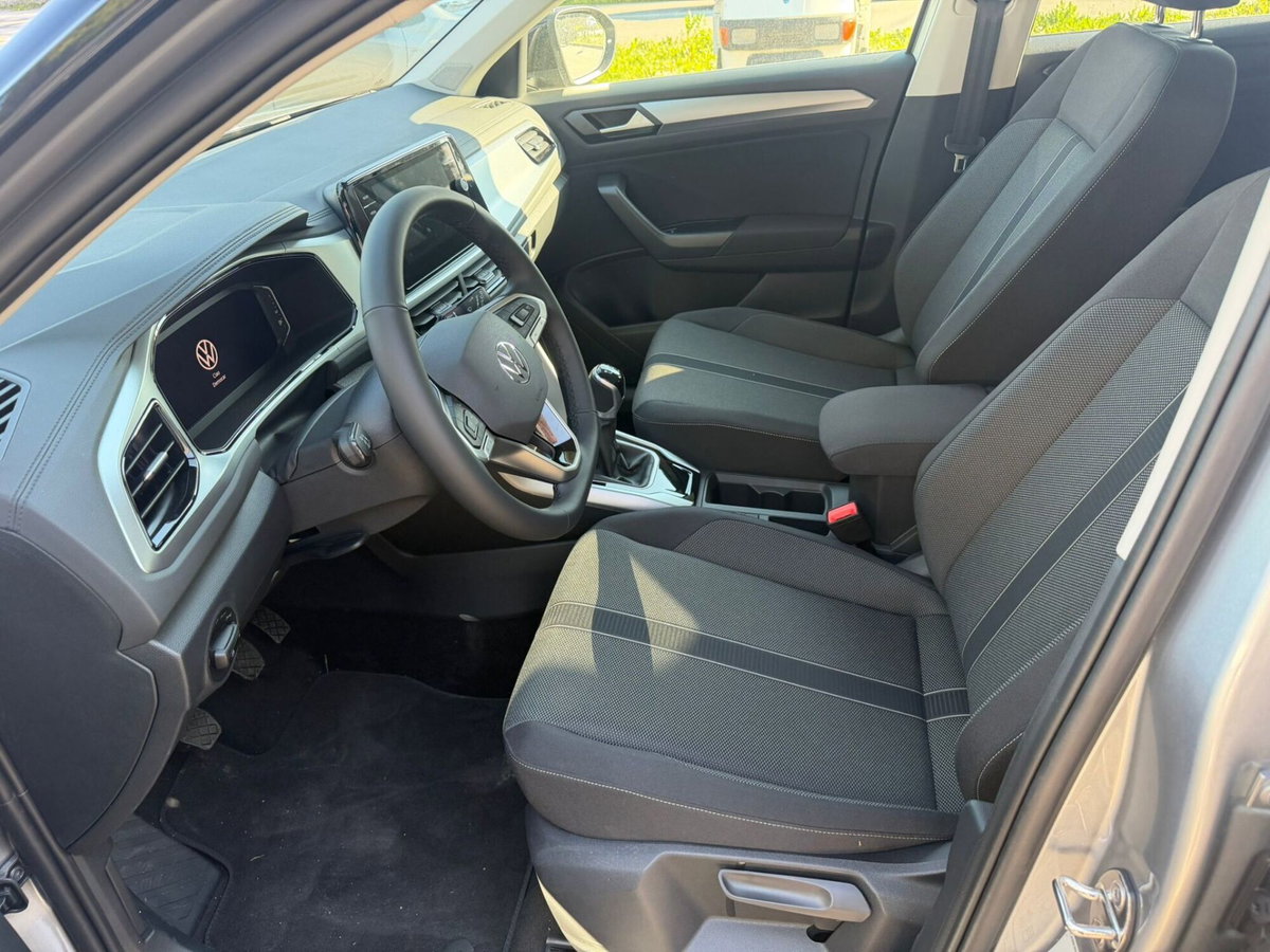 Volkswagen T-Roc 2.0 tdi Sport 115cv (10)