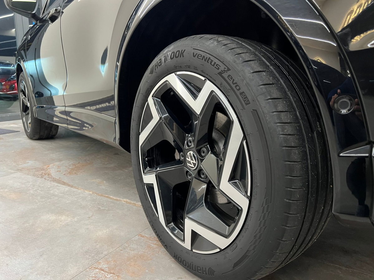 Volkswagen Tiguan 2.0 tdi R-Line 150cv dsg (6)