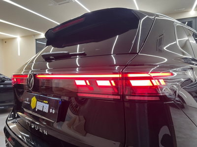 Volkswagen Tiguan 2.0 tdi R-Line 150cv dsg (7)