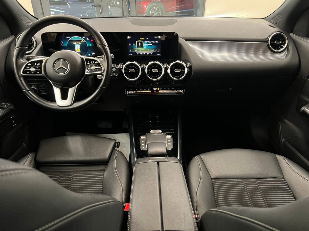Mercedes-Benz GLA SUV 180 d Business Extra auto (11)