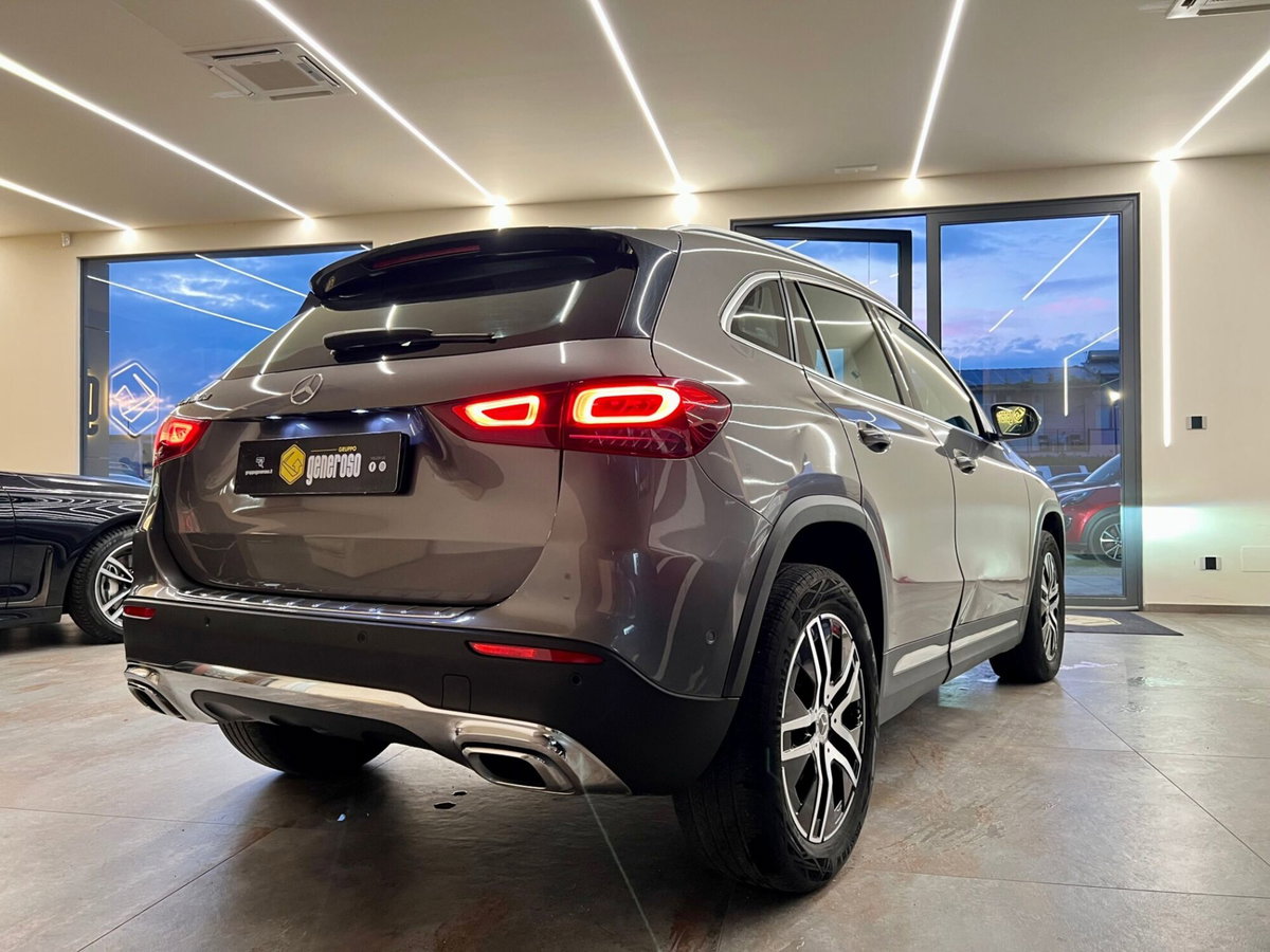 Mercedes-Benz GLA SUV 180 d Business Extra auto (3)