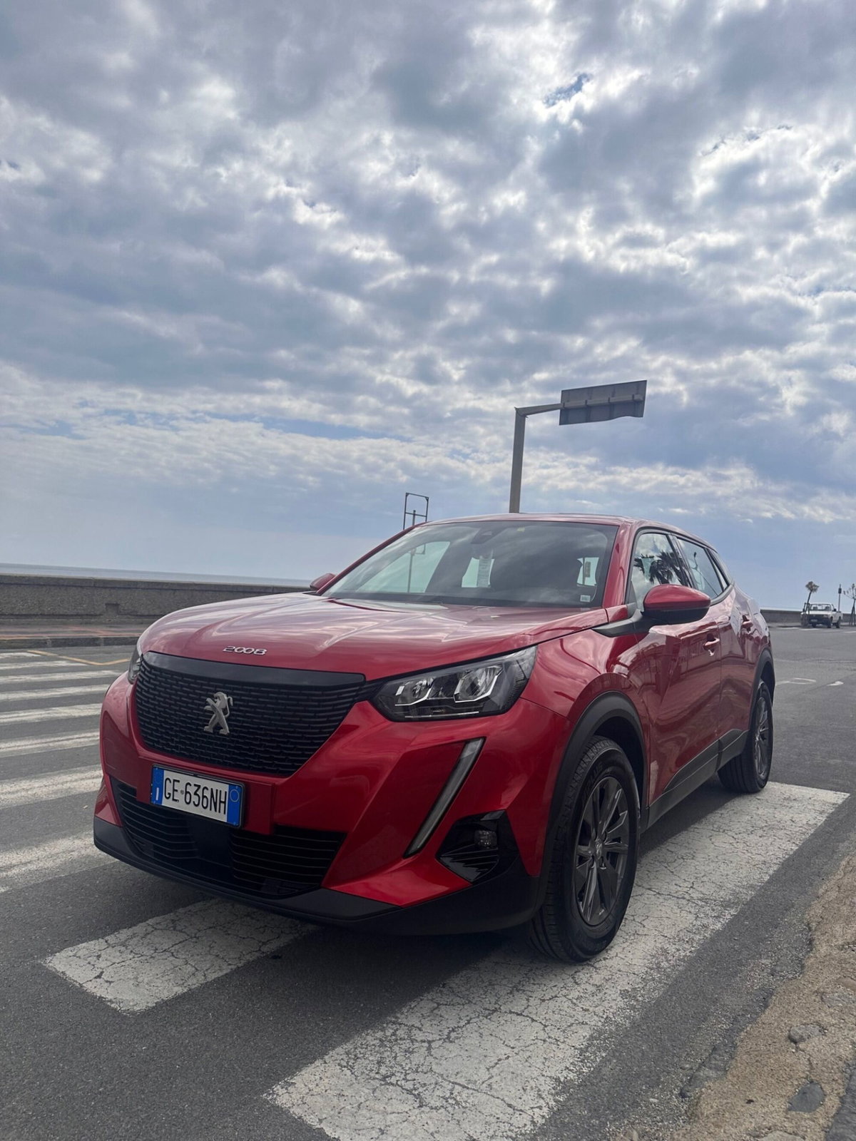 Peugeot 2008 BlueHDi 110 S&S Active Pack (2)