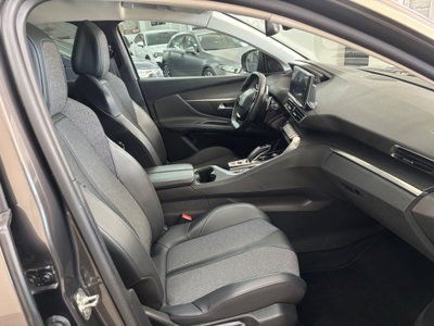 Peugeot 3008 BlueHDi 130 S&S EAT8 Allure Pack (9)