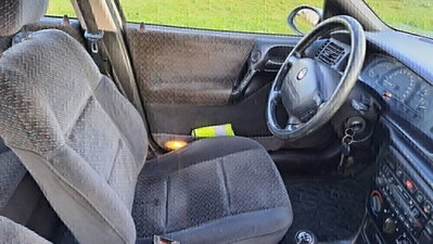 Opel Vectra 1.8i 16V cat 5 porte CD (10)
