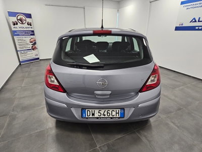 Opel Corsa 1.2 3 porte Club (16)