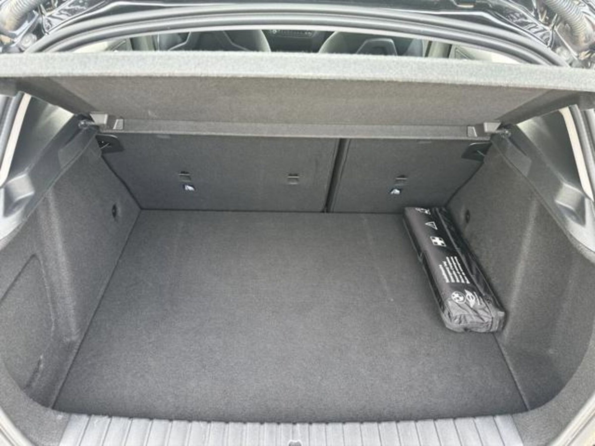 BMW Serie 1 116d 2.0 116CV cat 5 porte Attiva DPF (15)
