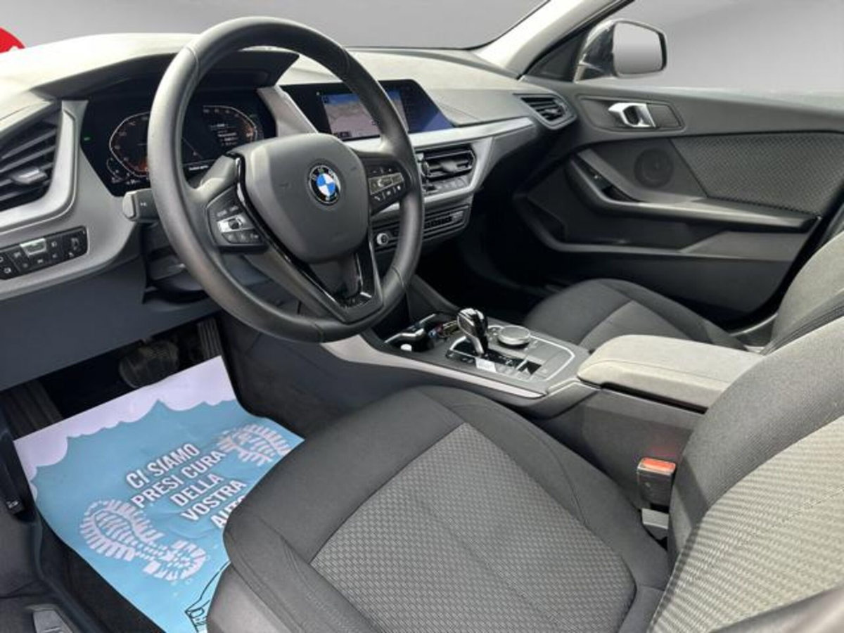 BMW Serie 1 116d 2.0 116CV cat 5 porte Attiva DPF (8)