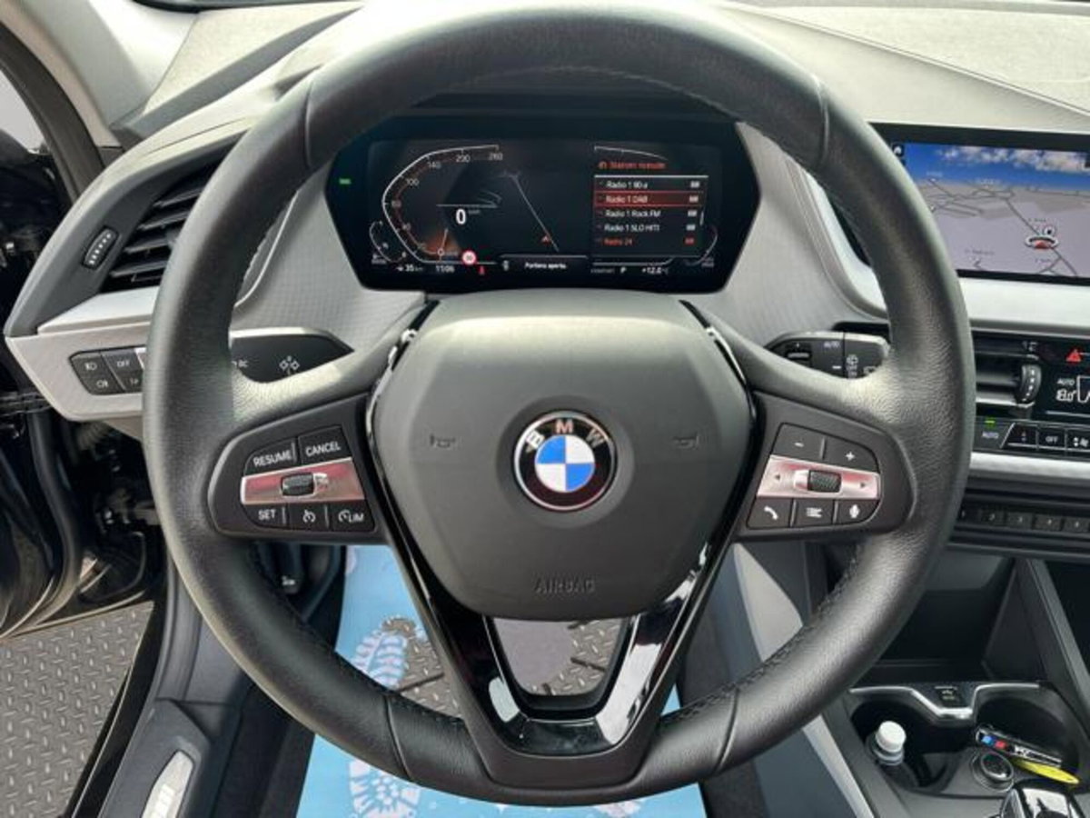 BMW Serie 1 116d 2.0 116CV cat 5 porte Attiva DPF (9)
