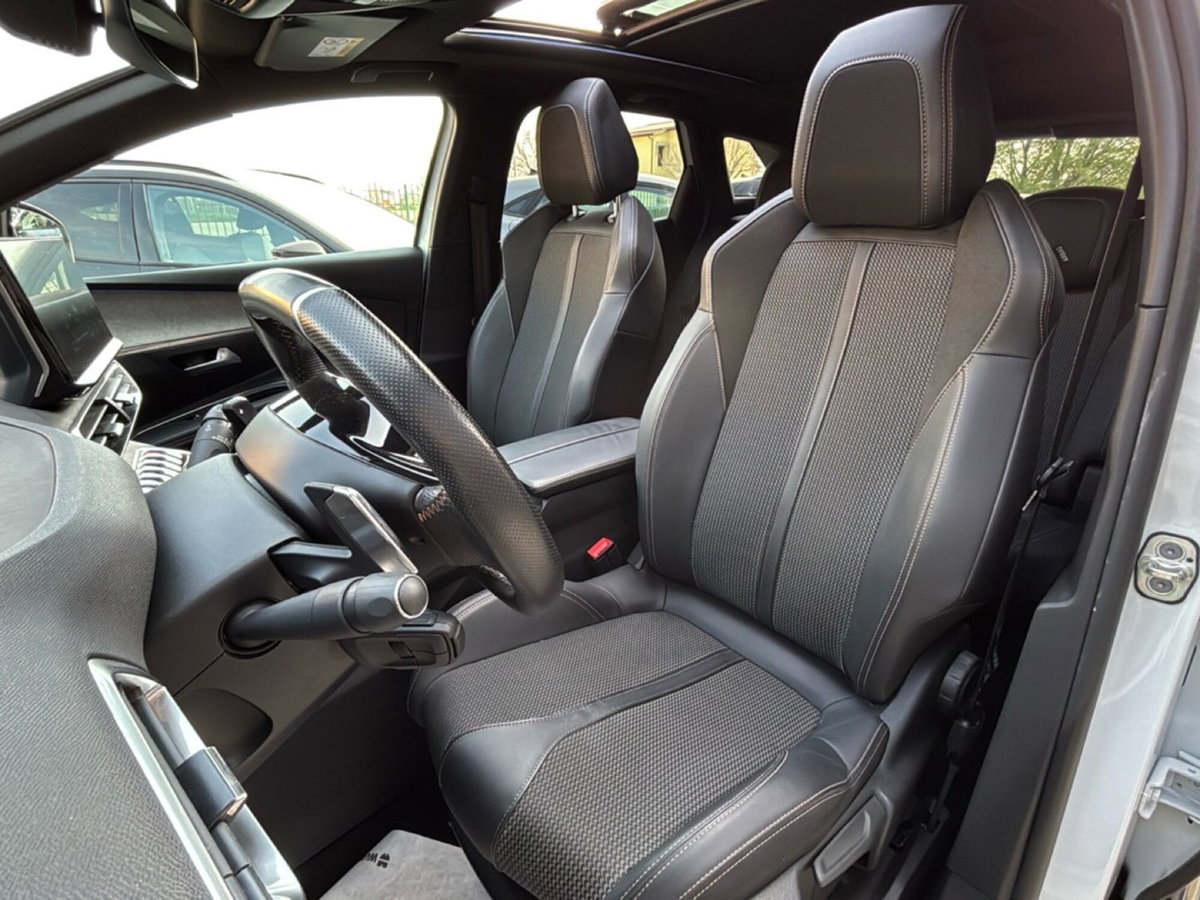 Peugeot 3008 BlueHDi 130 S&S EAT8 GT (10)