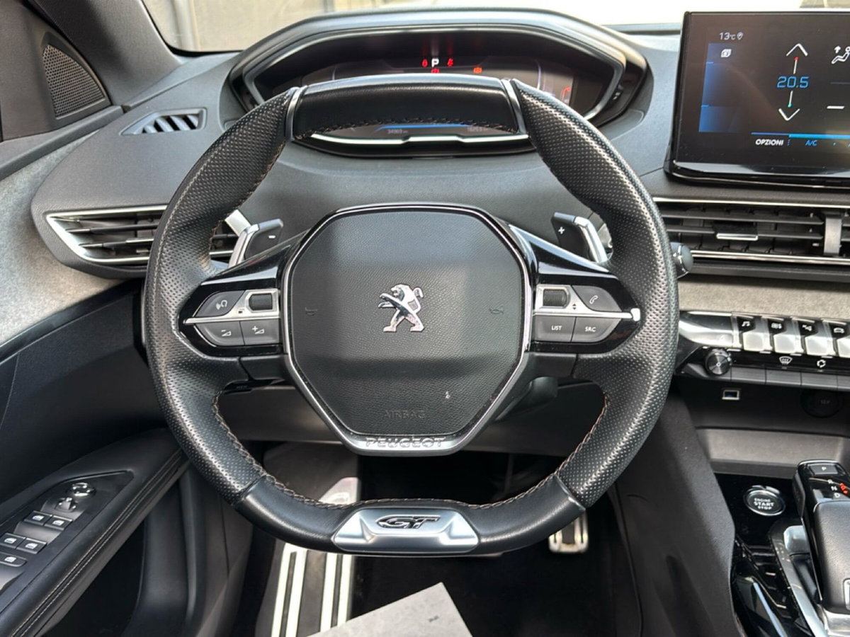 Peugeot 3008 BlueHDi 130 S&S EAT8 GT (18)