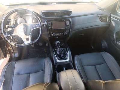 Nissan X-Trail dCi 150 2WD Business (7)
