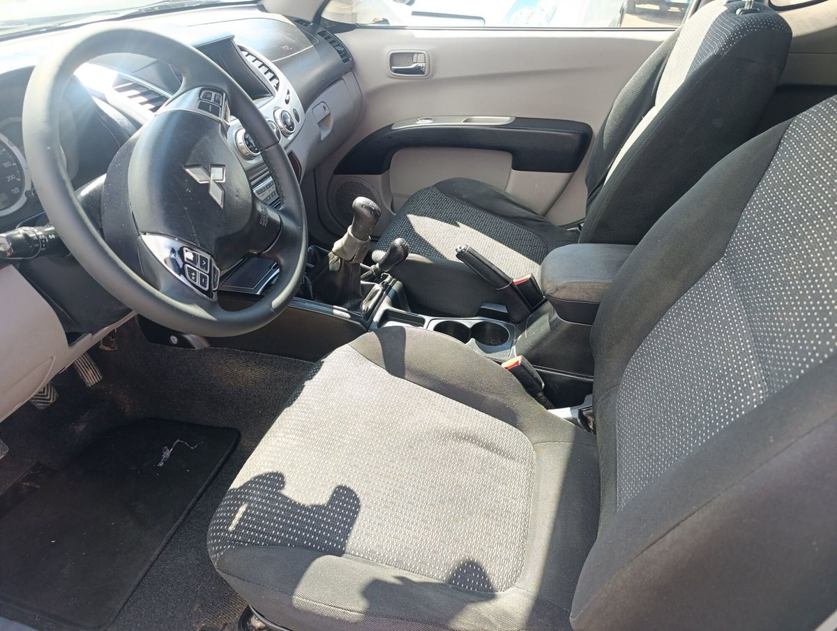 Mitsubishi L200 2.5 DI-D/136CV Club Cab Intense (5)