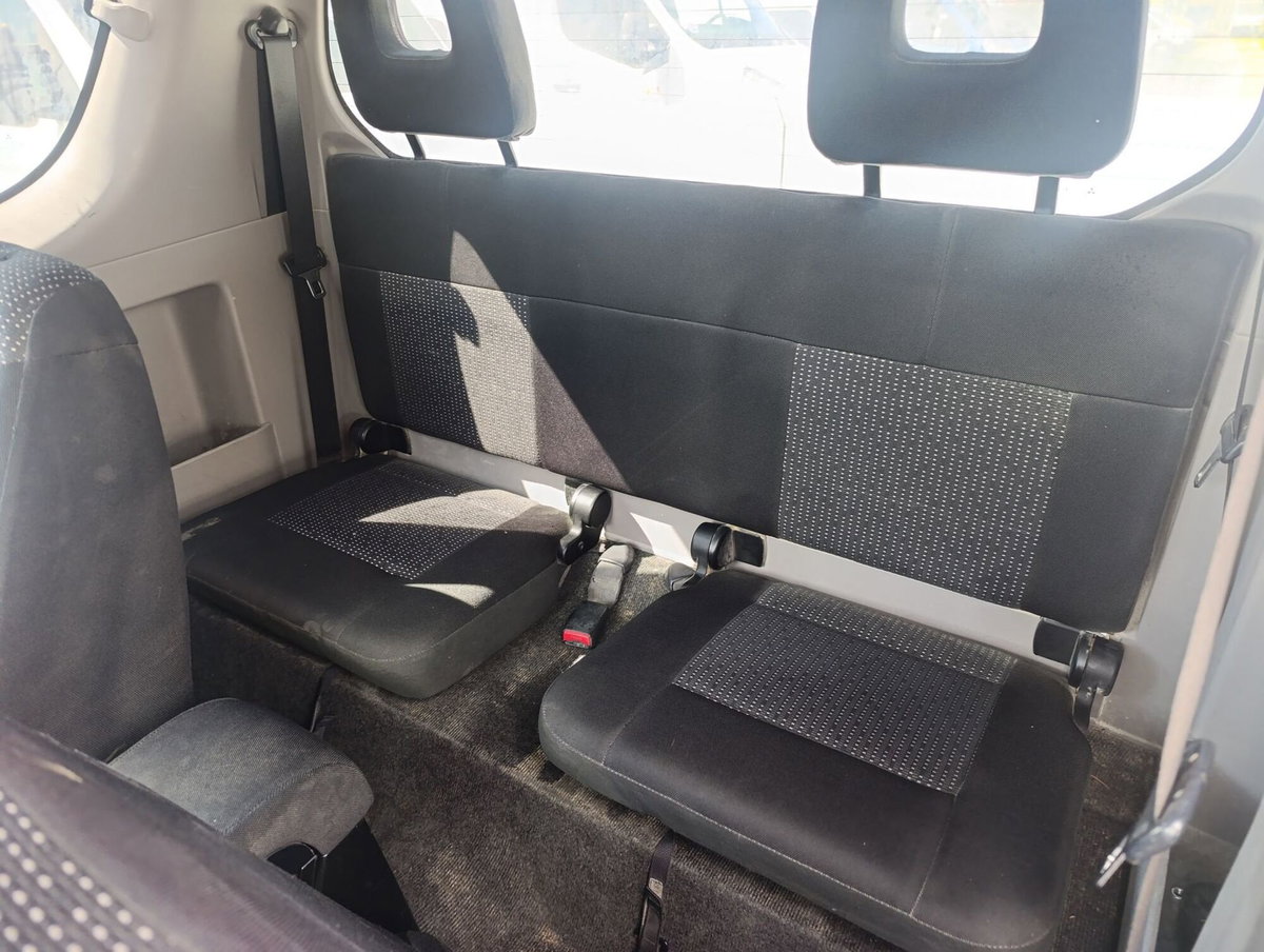 Mitsubishi L200 2.5 DI-D/136CV Club Cab Intense (6)