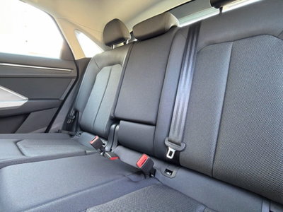 Audi Q3 Sportback 35 TDI quattro S tronic S line edition (12)
