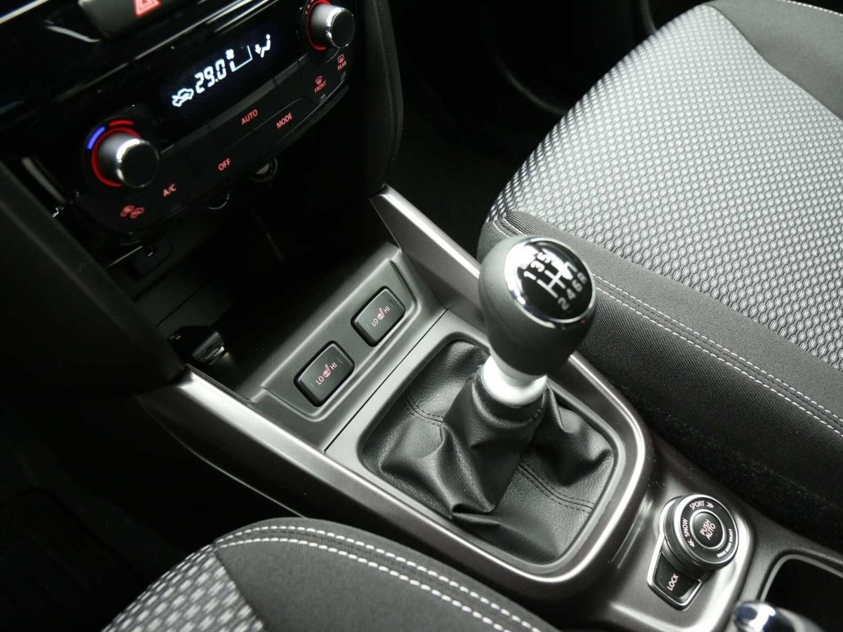 Suzuki Vitara 1.4 Hybrid 4WD AllGrip Easy Cool (12)