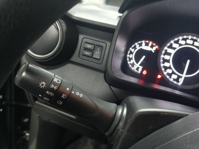 Suzuki Ignis 1.2h Top 2wd (13)
