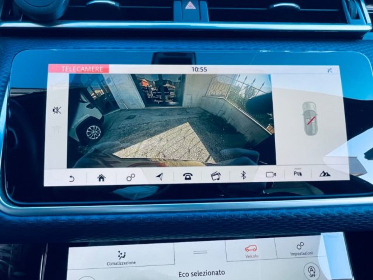 Land Rover Range Rover Velar 2.0D I4 240 CV R-Dynamic (6)