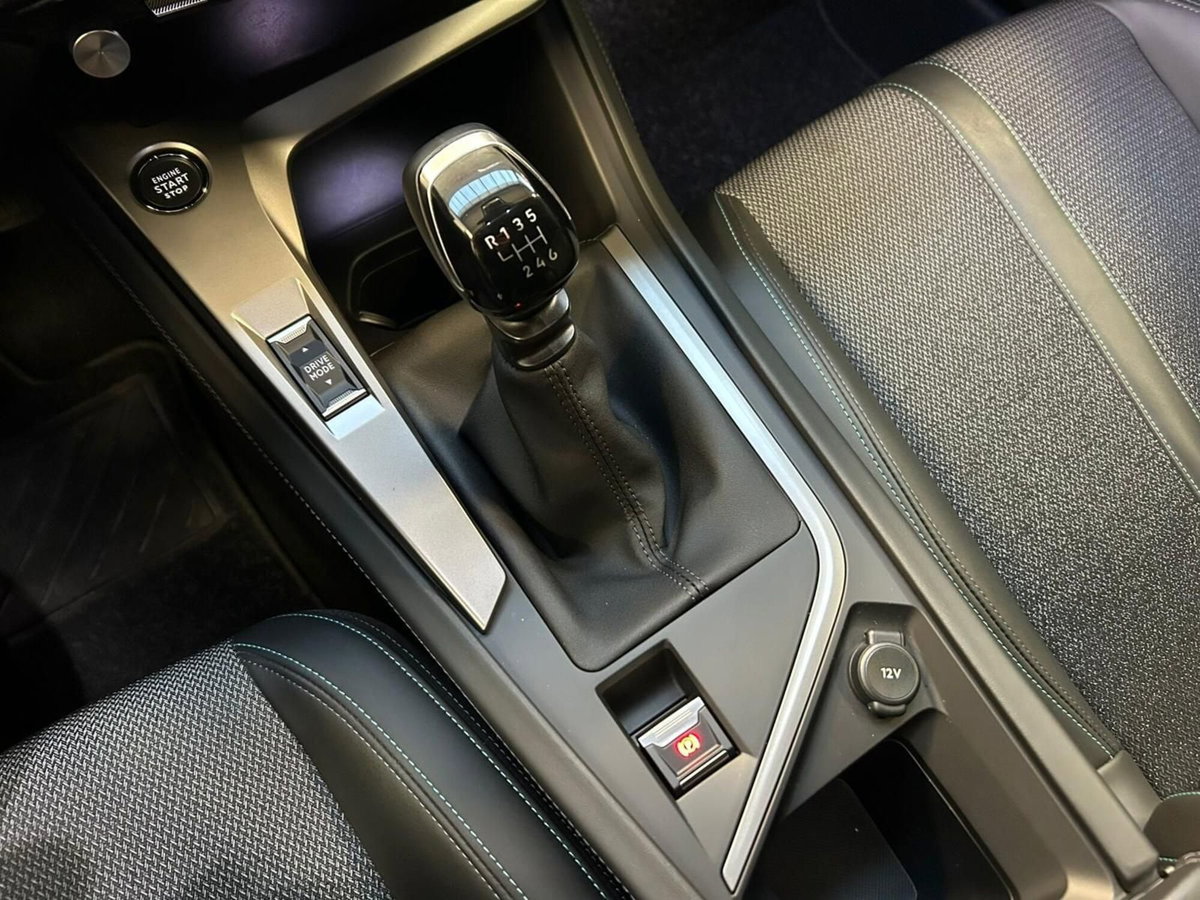 Peugeot 308 SW PureTech Turbo 130 S&S EAT8 Allure Pack (18)