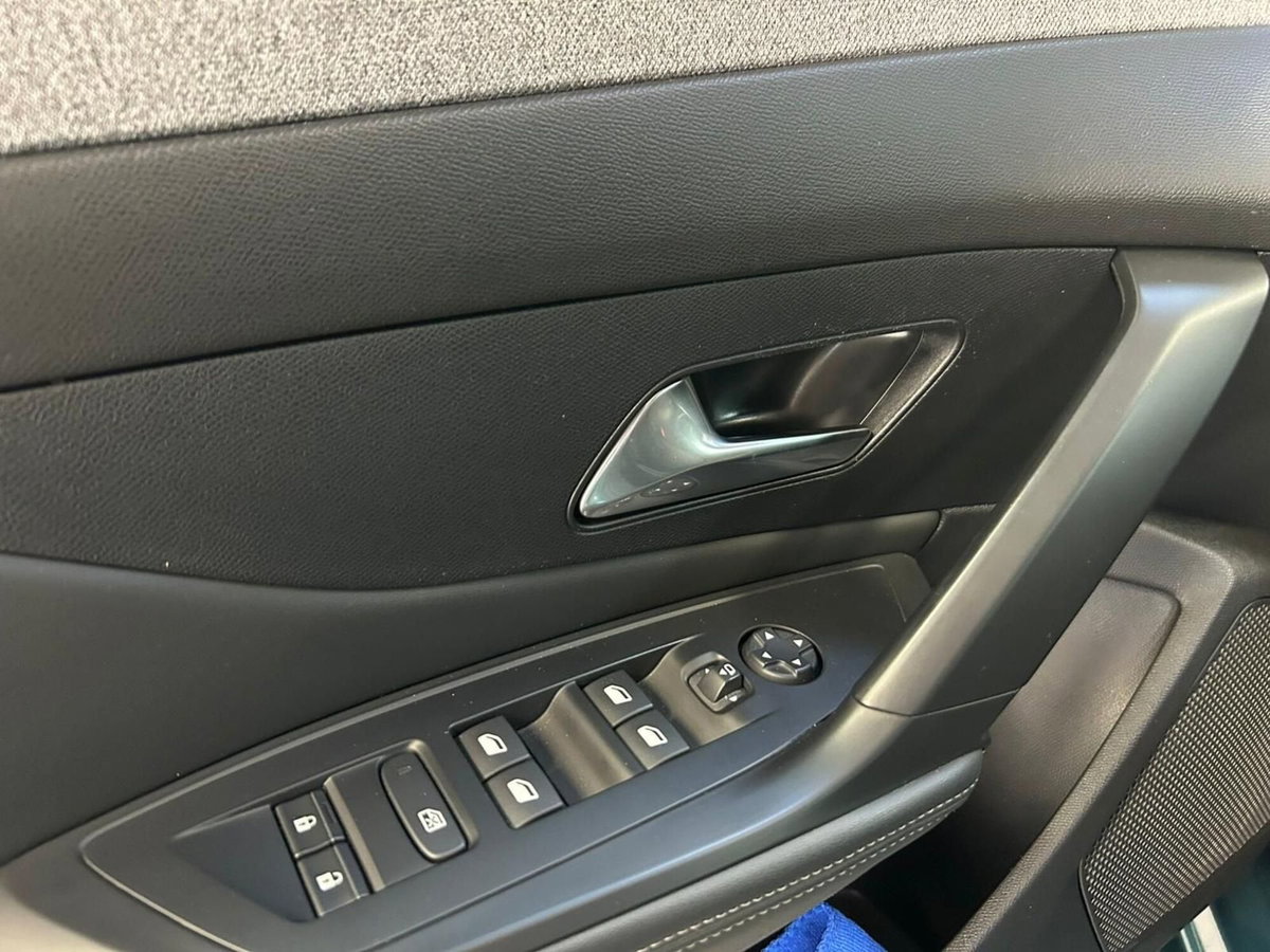 Peugeot 308 SW PureTech Turbo 130 S&S EAT8 Allure Pack (19)