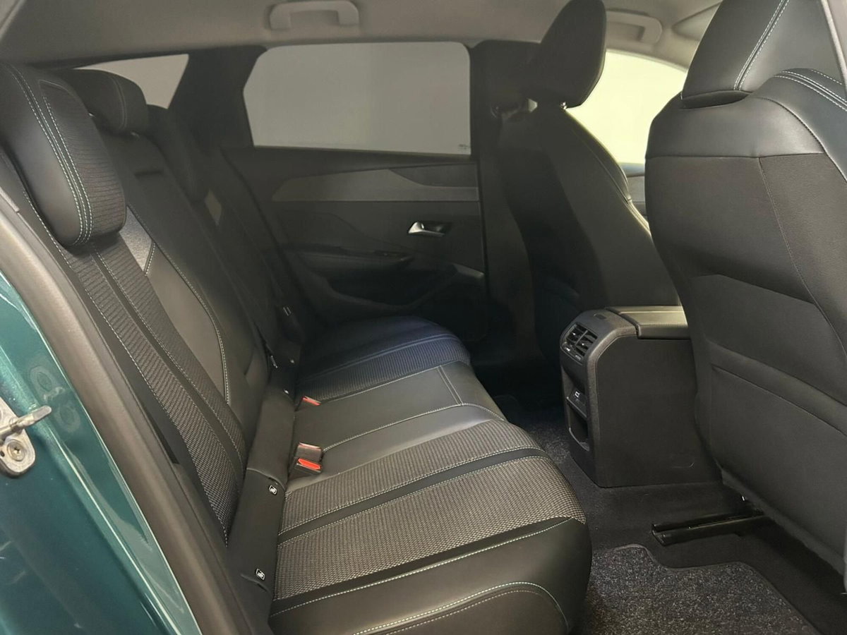 Peugeot 308 SW PureTech Turbo 130 S&S EAT8 Allure Pack (7)