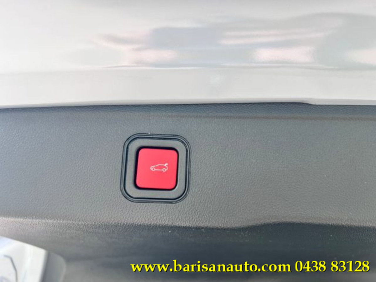 Jeep Avenger 1.2 turbo e-hybrid mhev The North Face 4xe 145cv edct6 (10)