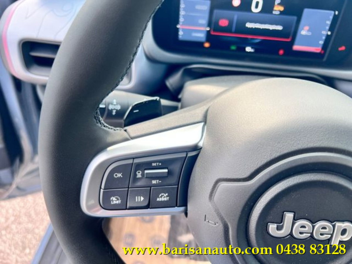 Jeep Avenger 1.2 turbo e-hybrid mhev The North Face 4xe 145cv edct6 (16)