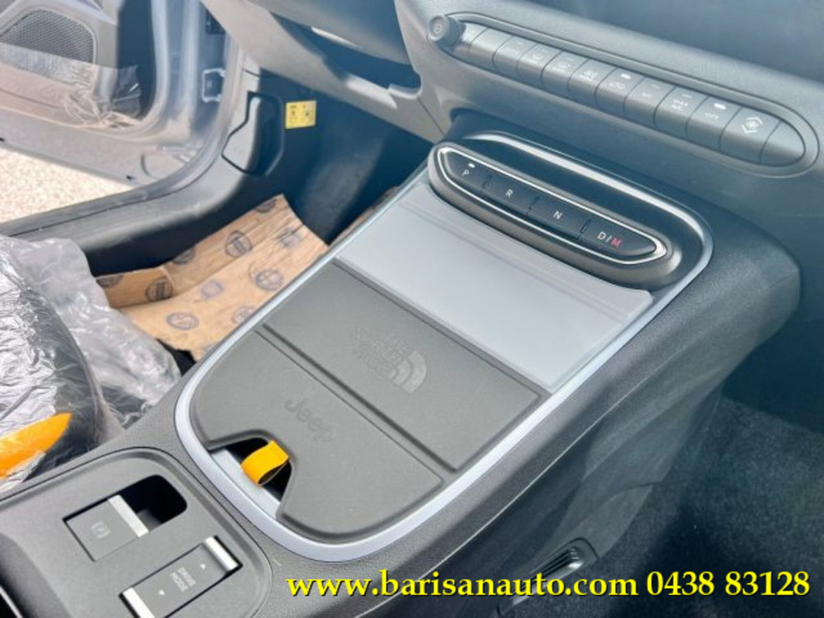 Jeep Avenger 1.2 turbo e-hybrid mhev The North Face 4xe 145cv edct6 (17)