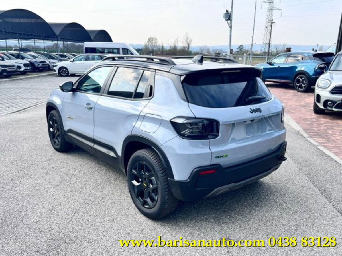 Jeep Avenger 1.2 turbo e-hybrid mhev The North Face 4xe 145cv edct6 (3)