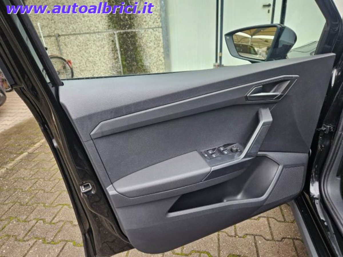 SEAT Arona 1.0 ecotsi Style 95cv (12)