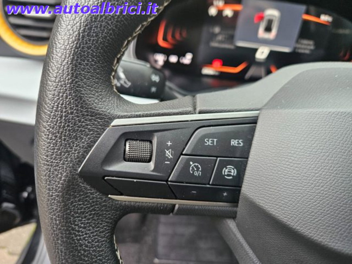 SEAT Arona 1.0 ecotsi Style 95cv (18)