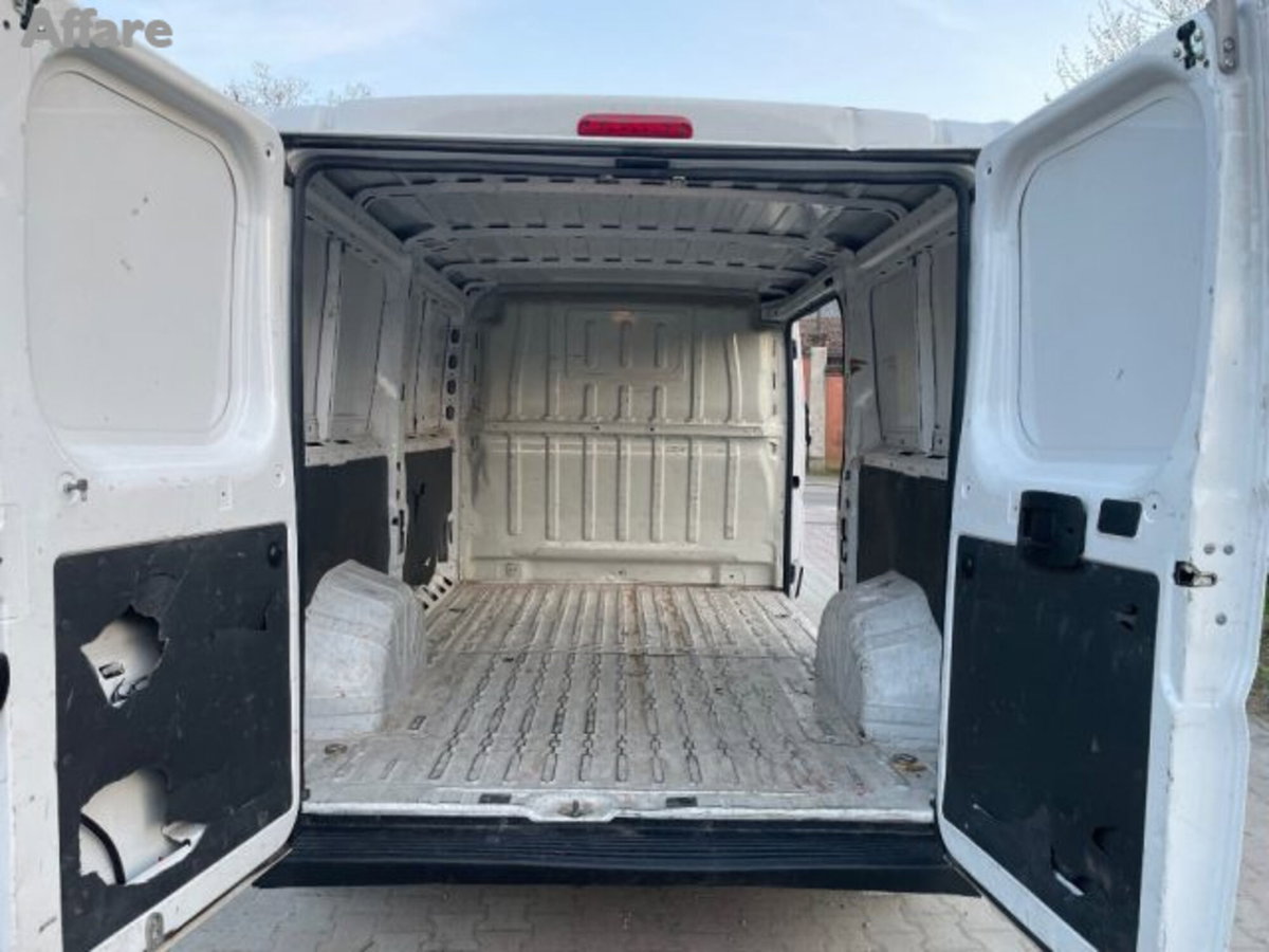 Peugeot Boxer Furgone 330 2.2 BlueHDi 120 S&S PM-TN Furgone (10)
