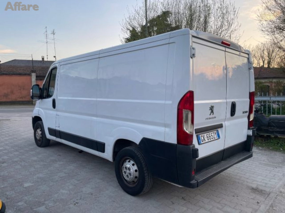 Peugeot Boxer Furgone 330 2.2 BlueHDi 120 S&S PM-TN Furgone (2)