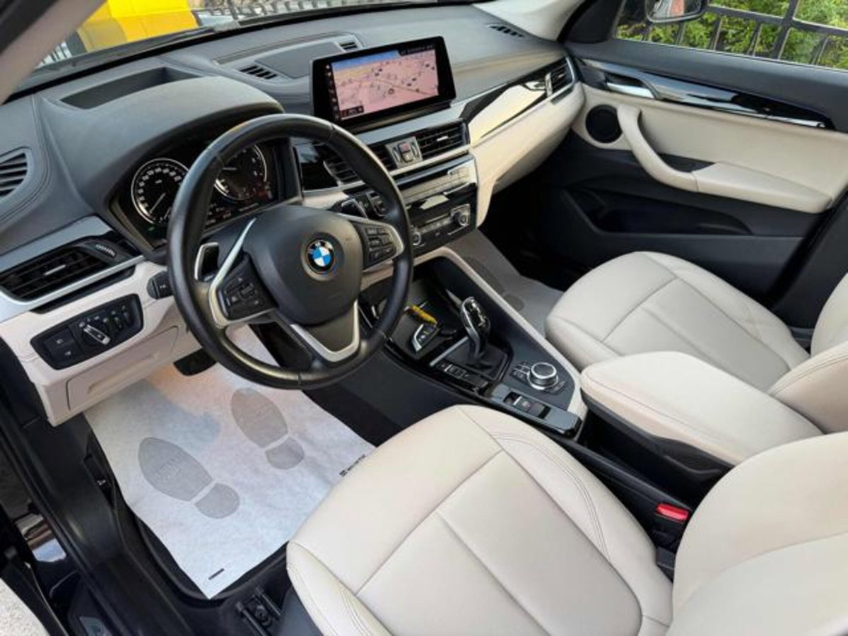BMW X1 sDrive18d xLine Plus (10)
