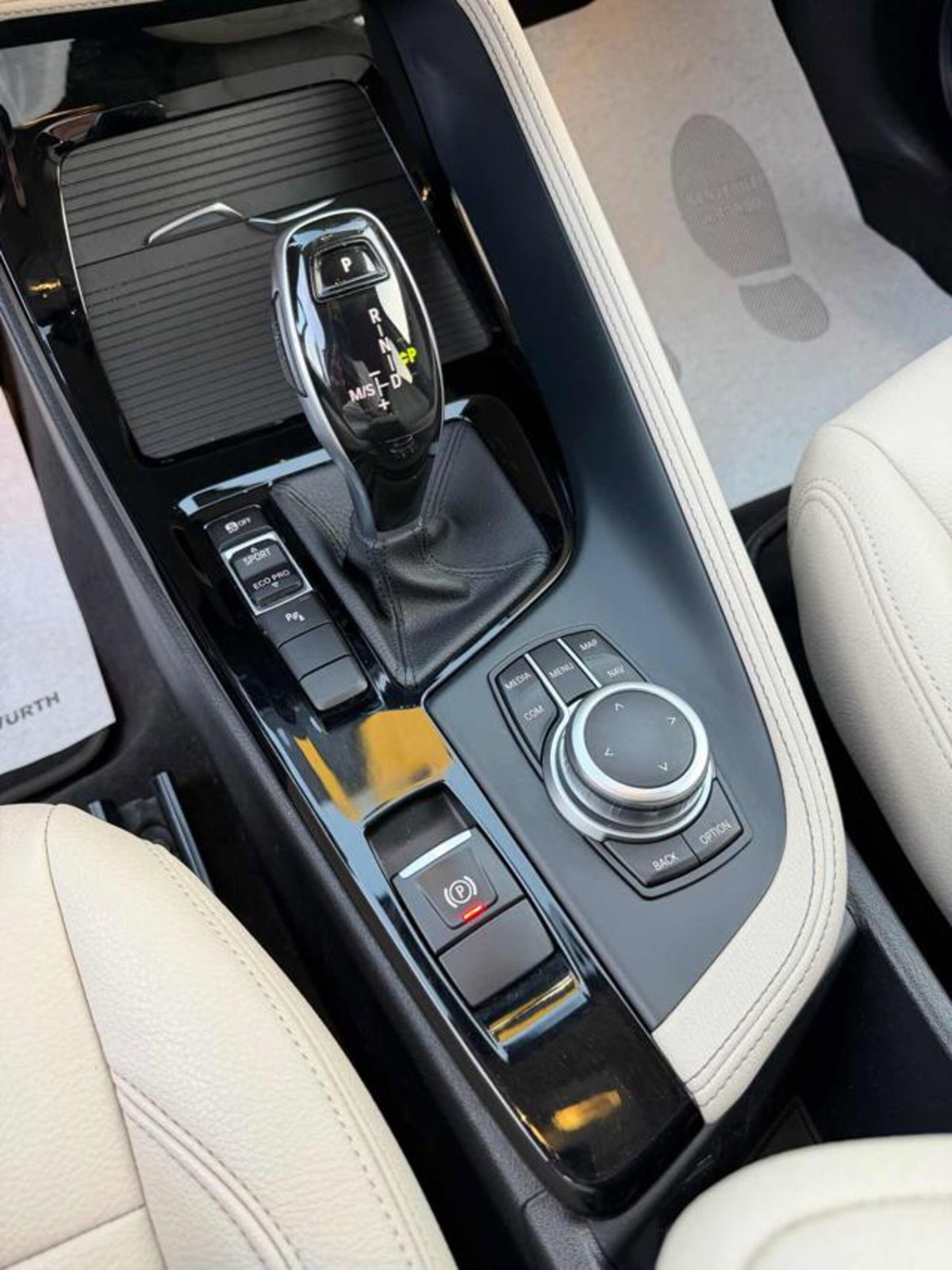 BMW X1 sDrive18d xLine Plus (16)