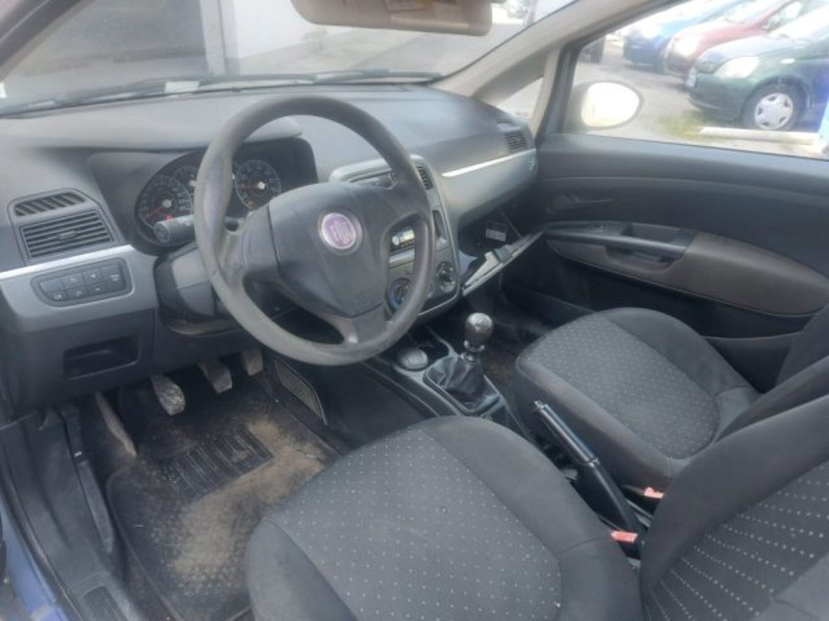 Fiat Grande Punto 1.2 3 porte (7)