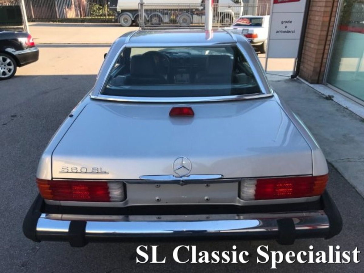 Mercedes-Benz SL 63 AMG Roadster V8 (12)