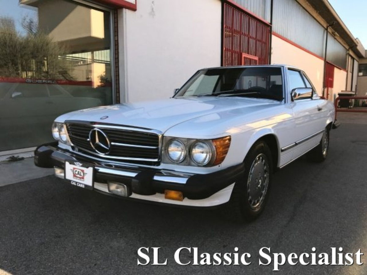 Mercedes-Benz SL 63 AMG Roadster V8